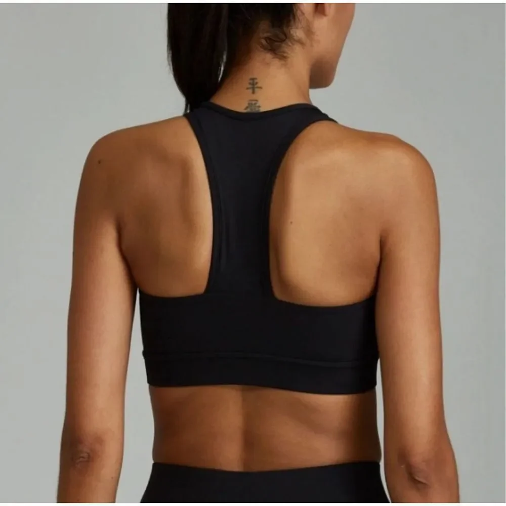 Noli Women's Black Line Striped Sports Bra Size Small Black Silver